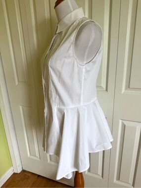 For Cynthia White Sleeveless Button-Front Peplum Blouse S